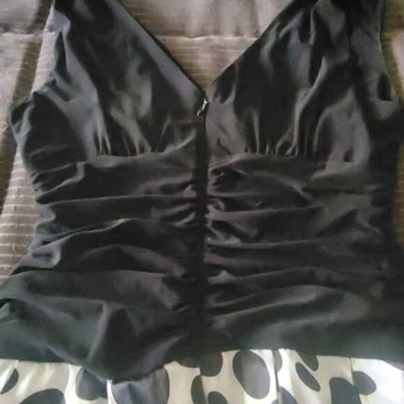 Cruella De Ville Halloween Costume or Disney Bounding Outfit dress size 12 - Picture 7 of 11